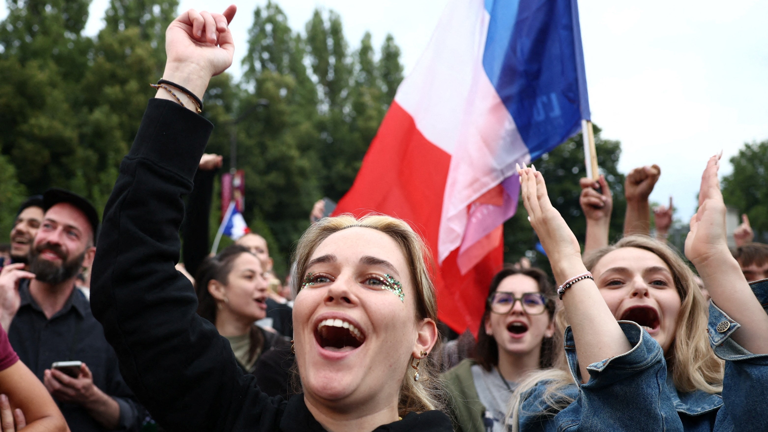 Seguidores de Mélenchon na praza de Stalingrado (REUTERS / Yara Nardi).