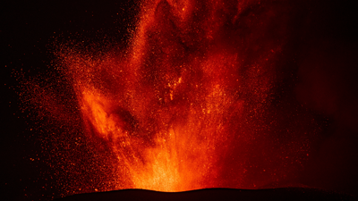 Imaxes do Etna correspondentes ao pasado día 7, cando o volcán volveu entrar en erupción (Etna Walk / Giuseppe Di Stefano)