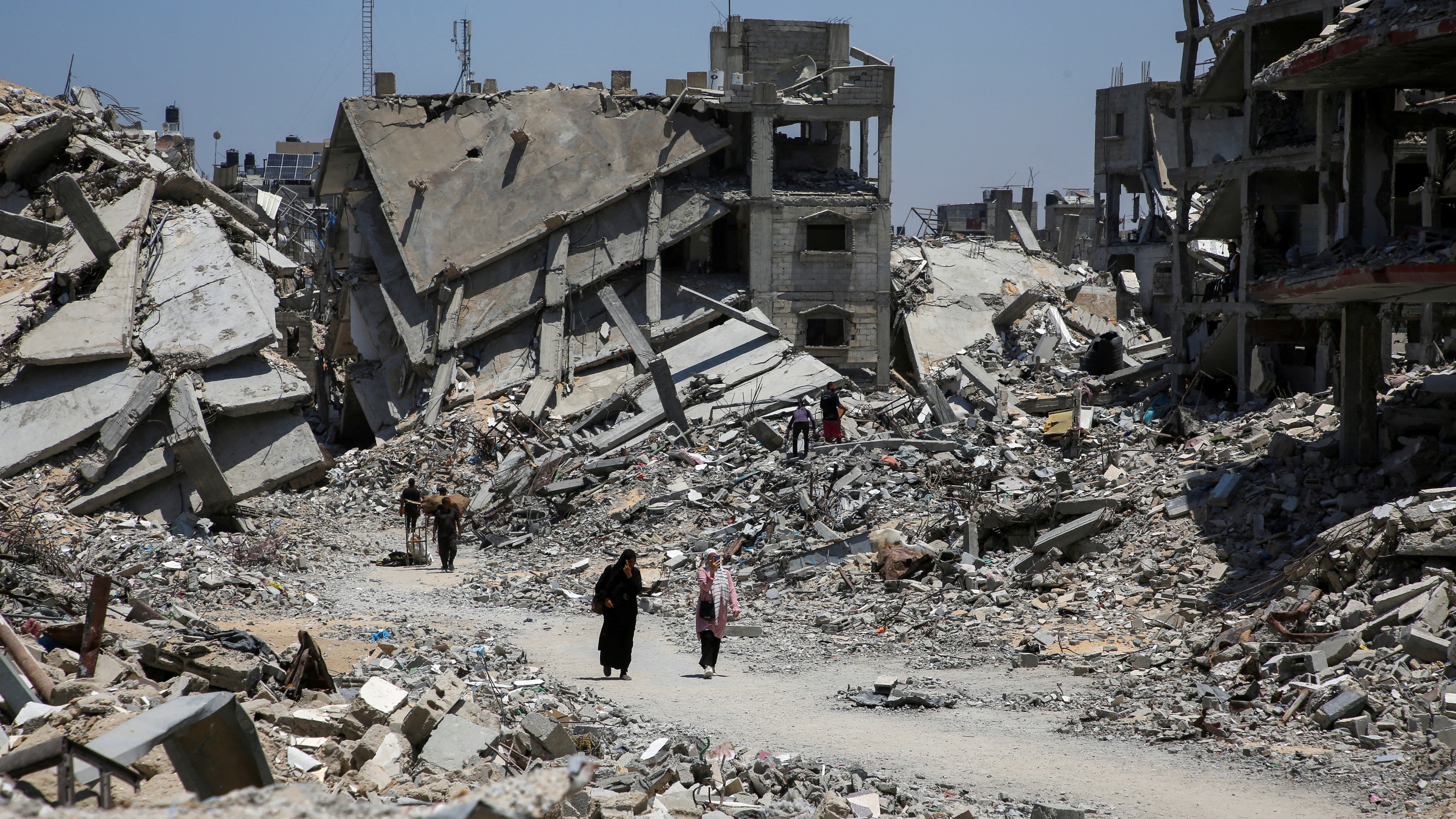 Edificios destruídos en Jan Yunis. REUTERS/Hatem Khaled