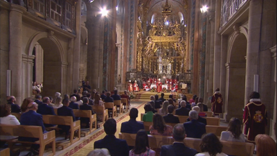 Interior da Catedral de Santiago durante a Ofrenda ao Apóstolo, este xoves (TVG).