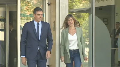 Pedro Sánchez acolleuse ao seu dereito a non declarar sobre a súa muller