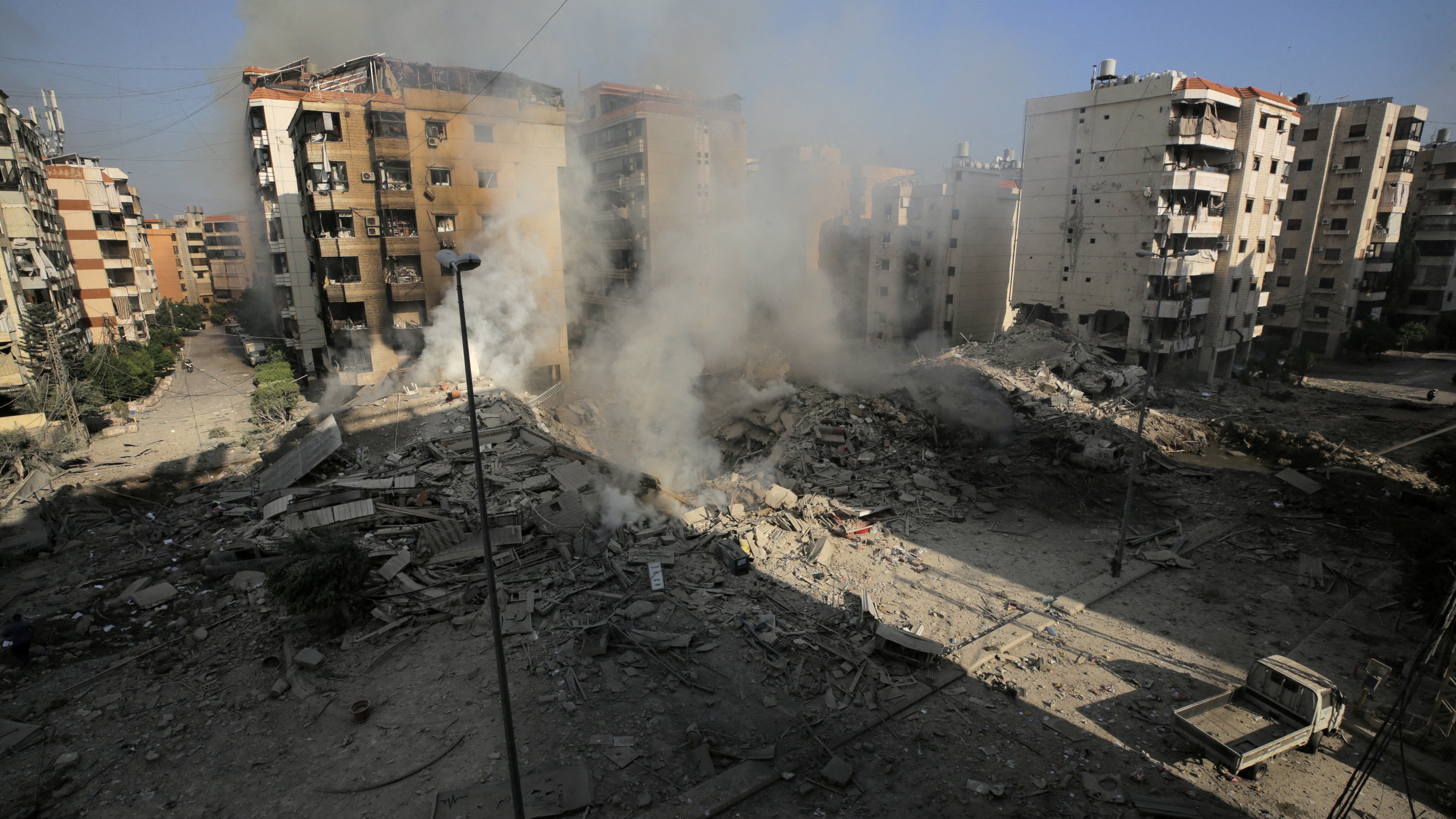 Edificios destruídos en Beirut polos ataques aéreos israelís. REUTERS/Ali Alloush